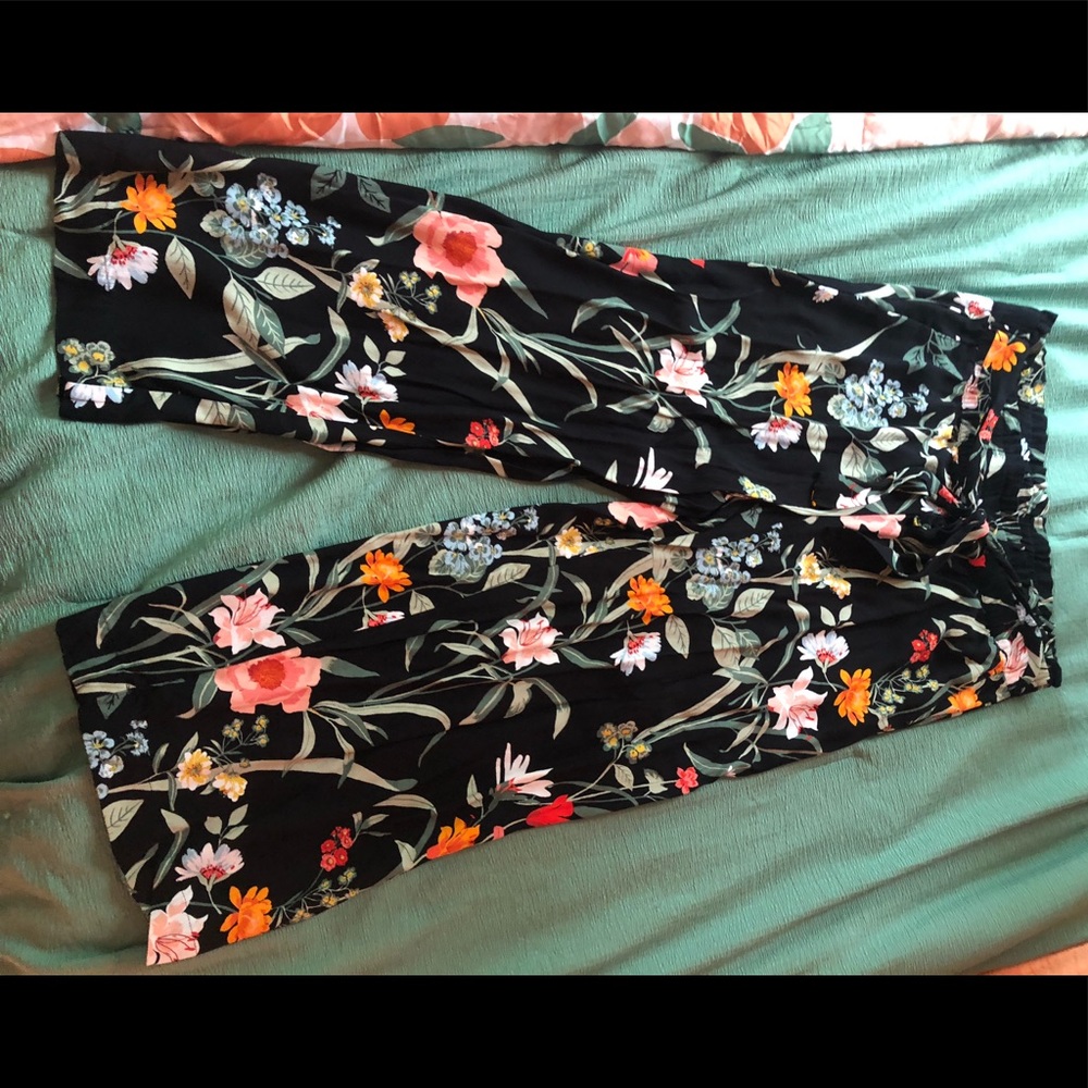 Loft, black floral, elastic waist, wide leg pants